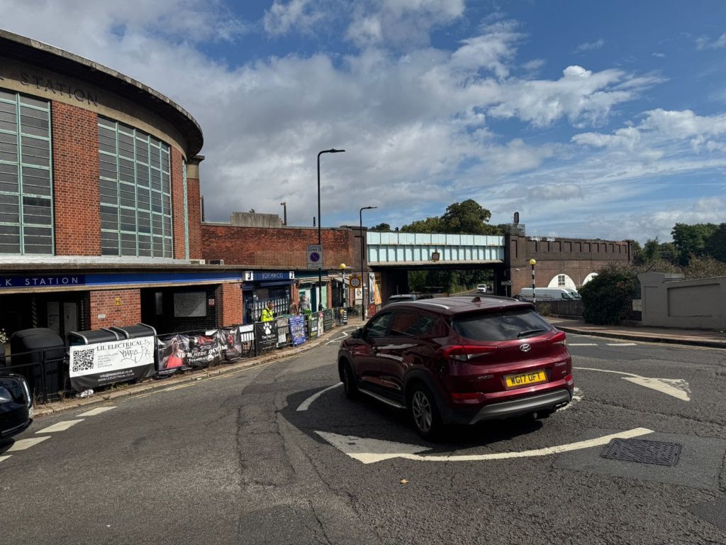 chiswick Minicabs, an alternative to Chiswick taxi